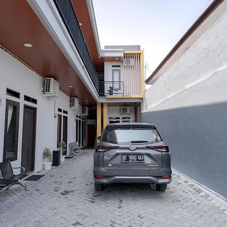 Reddoorz @ Jalan Urip Sumoharjo Lampung Hotel บันดาร์ ลัมปุง ภายนอก รูปภาพ
